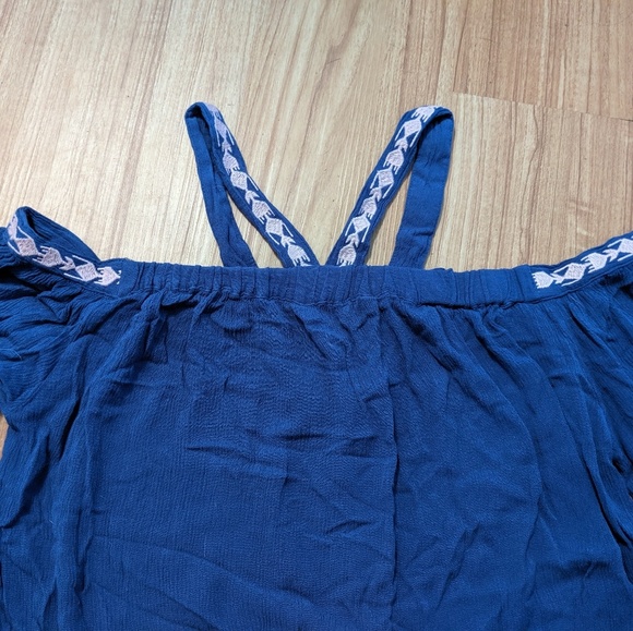 Navy Blue Charming Charlie's Blouse - Picture 3 of 4